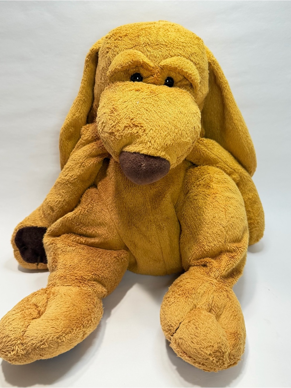 Manhattan Toy Clarence Brown Dog Floppy Bloodhound Medium Stuffed Animal 2001